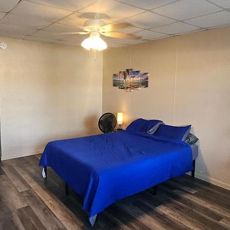 Sebastian Gardens Inn & Suites Luaran gambar